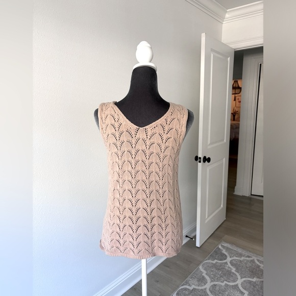 Blu Pepper Tan Lightweight Sleeveless Sweater - Picture 4 of 10